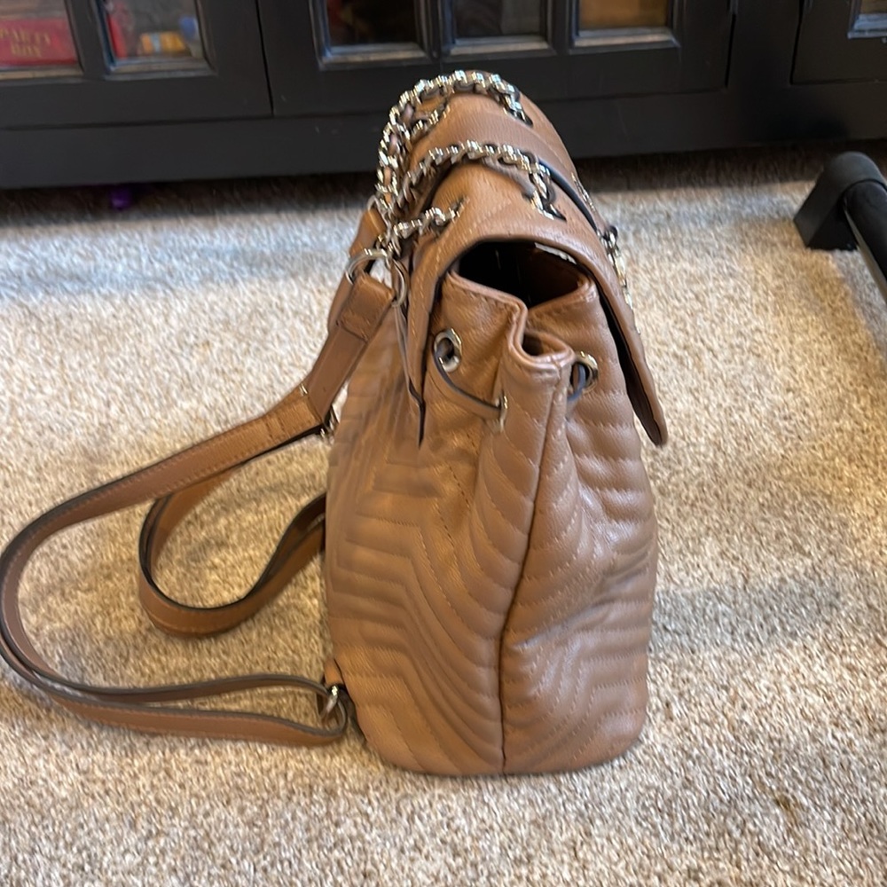 Guess Backpack Excellent Condition! - image 6